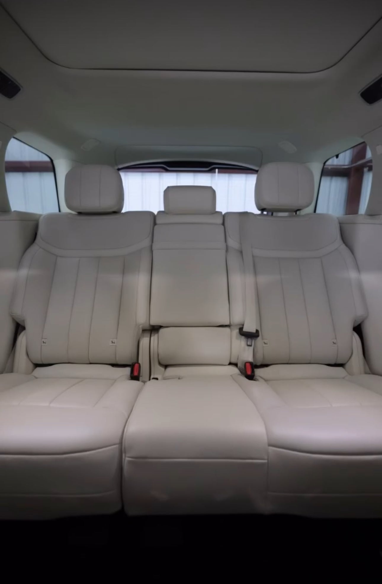 2020 Range Rover Velar - D&D Luxury Rentals